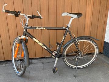 Mountainbike te koop beschikbaar voor biedingen