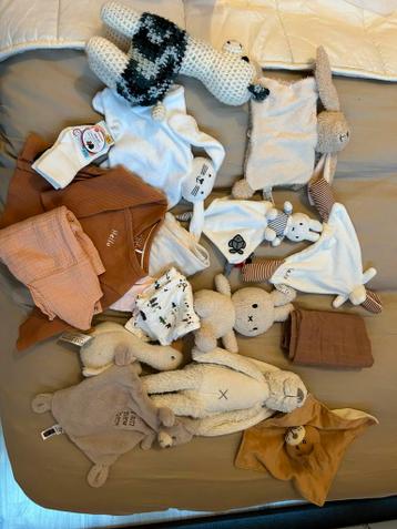 Knuffels en baby kleding meisjes (50-56)