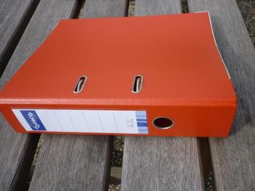 Lyreco klapper rood met papierspanner / Brede ordner 2 rings beschikbaar voor biedingen
