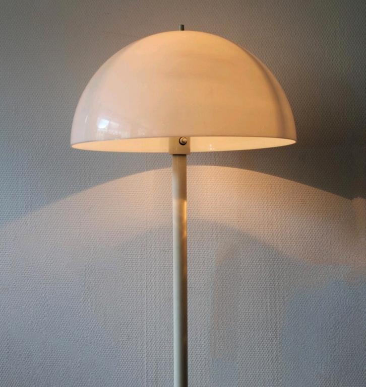 Vintage Deense vloerlamp door Knud Christensen, Huis en Inrichting, Lampen | Vloerlampen, Gebruikt, 100 tot 150 cm, Hout, Ophalen
