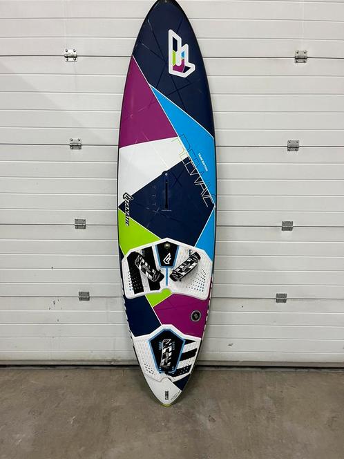 Fanatic Free-Wave 95 liter in prijs verlaagd, Watersport en Boten, Windsurfen, Zo goed als nieuw, Plank, Minder dan 250 cm, Ophalen