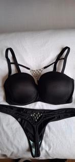 Echt schitterend Setje van Sapph. Bh is 80E en de string L, Ophalen of Verzenden, Zwart, BH