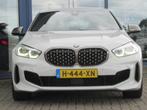 BMW 1-serie M135i xDrive Executive Edition 306 PK, Full LED, Auto's, BMW, Gebruikt, 4 cilinders, Wit, Bedrijf
