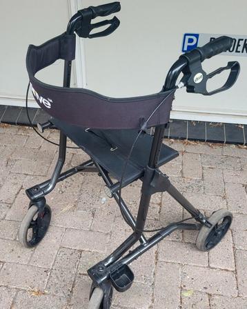 Rollator ( inklapbaar ) beschikbaar voor biedingen