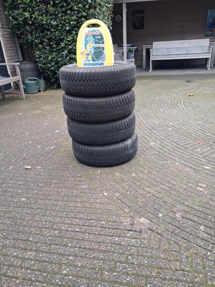 Winterbanden + Sneeuwketting, Auto-onderdelen, Banden en Velgen, Ophalen of Verzenden