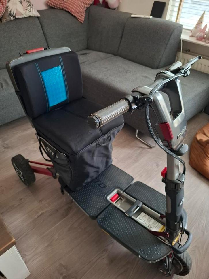 Mooie opvouwbare scootmobiel van 1 jaar jong., Diversen, Brommobielen en Scootmobielen, Zo goed als nieuw, Mango, 10 km/u of minder
