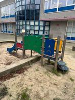 Gebruikt speeltoestel met glijbaan - ideaal voor kinderdagve, Ophalen, Gebruikt, Nvt, Glijbaan