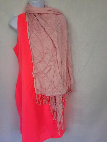 Leuke zachte roze stof 60x166 beschikbaar voor biedingen