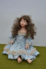 Porseleinen biscuit pop merk Koch 1994 feeërieke uitstraling, Ophalen of Verzenden, Gebruikt, Pop