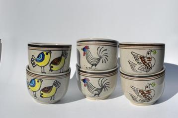 Mokjes kopjes vintage aardewerk keramiek vogel Seventies beschikbaar voor biedingen