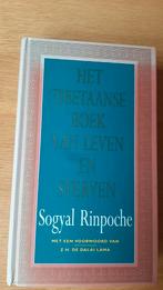 Soghyal Rinpoche het Tibetaanse boek van leven en sterven, Boeken, Esoterie en Spiritualiteit, Ophalen of Verzenden, Zo goed als nieuw