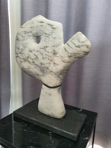 Beeld scultuur kunstenaar beeldhouwer marmer bergkristal beschikbaar voor biedingen