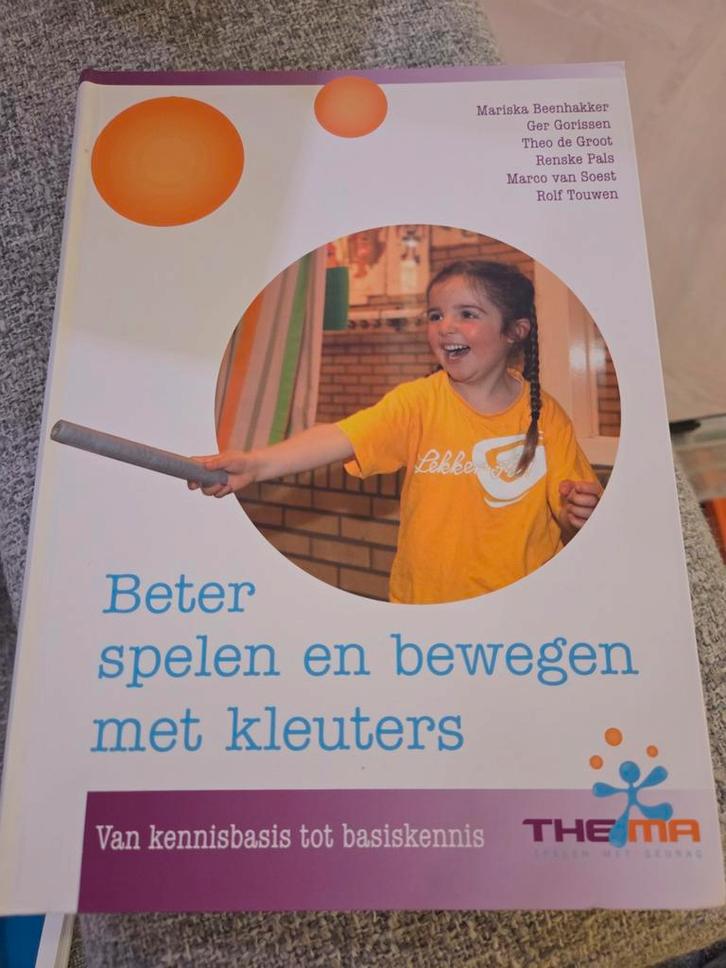 Beter spelen en bewegen met kleuters, Boeken, Kinderboeken | Kleuters, Zo goed als nieuw, Non-fictie, 4 jaar, Jongen of Meisje