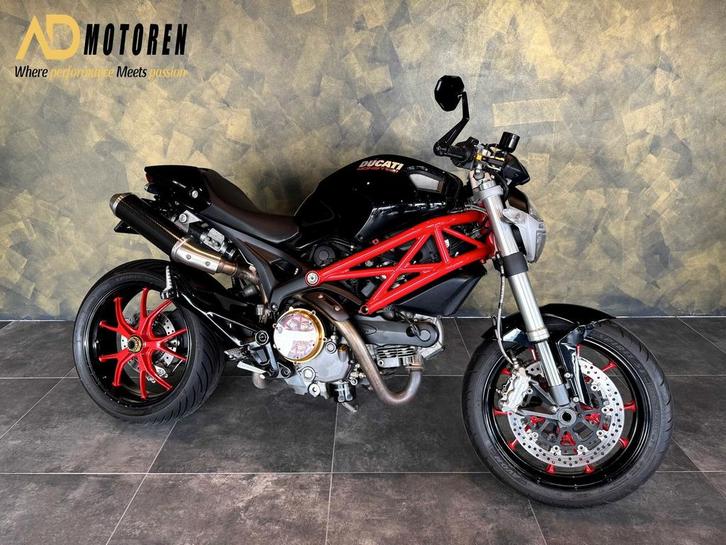 DUCATI MONSTER 1100 / UNIEK / TOPCONDITIE / EXTRAs'(bj 2010, Motoren, Motoren | Ducati, Bedrijf, Naked bike, meer dan 35 kW, 2 cilinders