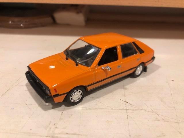 1:43 FSO Polonez Altalya Oranje, Hobby en Vrije tijd, Modelauto's | 1:43, Gebruikt, Auto, Overige merken, Ophalen of Verzenden