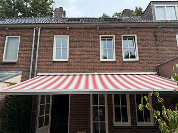 Elektrisch Zonneluifel in goede staat - Sept/Okt ophalen beschikbaar voor biedingen