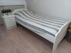 Eenpersoons bed met nachtkastje | kleur wit, Gebruikt, Eenpersoons, Wit, Ophalen