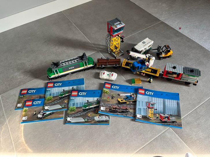 Lego City 60198 vrachttrein inclusief rails, Kinderen en Baby's, Speelgoed | Duplo en Lego, Zo goed als nieuw, Lego, Ophalen of Verzenden