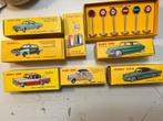 Dinky Toys Collectie 8 met verkeersborden en tankstations, Hobby en Vrije tijd, Modelauto's | 1:43, Ophalen of Verzenden, Nieuw
