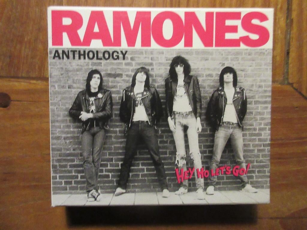 Ramones Anthology: Hey Ho Let's Go! - 2 CD, Ophalen of Verzenden, Zo goed als nieuw