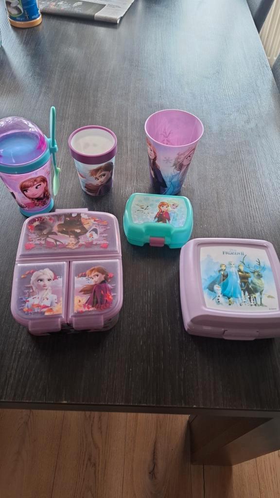 Frozen Spullen Set - Bekers, Broodtrommels, deken, Kinderen en Baby's, Kinderspulletjes, Gebruikt, Ophalen of Verzenden
