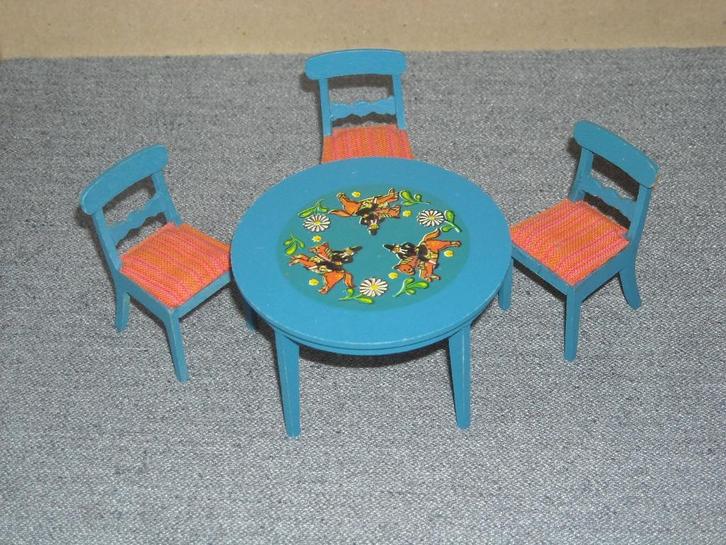 Lundby eethoek ronde tafel en 3 stoelen, Verzamelen, Poppenhuizen en Toebehoren, Gebruikt, Poppenhuis, Ophalen of Verzenden