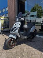 Piaggio zip bromscooter, Fietsen en Brommers, Scooters | Piaggio, Ophalen, Zo goed als nieuw, Zip
