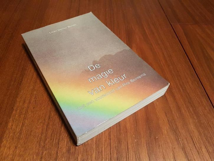 DE MAGIE VAN KLEUR - Lilian Verner Bonds, Boeken, Psychologie, Gelezen, Ophalen of Verzenden