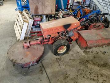 Gravely ruwtereinmaaier met rolbezem  beschikbaar voor biedingen