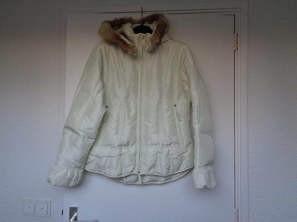 SKI JACK LUHTA mt L in roomwit met afneembare capuchon, Kleding | Dames, Wintersportkleding, Luhta, Maat 42/44 (L), Ophalen of Verzenden