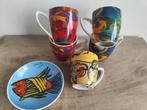 5 mokken Corneille 3 verschillende Afb en 1 schaaltje 2001, Huis en Inrichting, Ophalen of Verzenden, Zo goed als nieuw, Overige stijlen