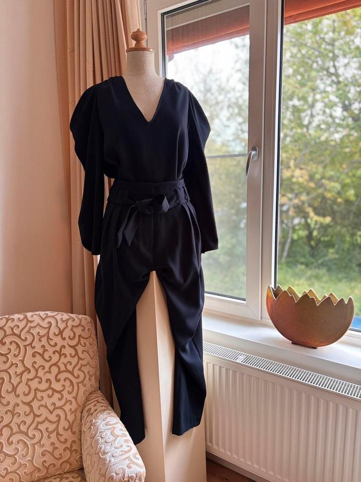 SETIN V-neck Jumpsuit van Iro (zwart), Kleding | Dames, Jumpsuits, Zo goed als nieuw, Maat 42/44 (L), Zwart, Ophalen of Verzenden