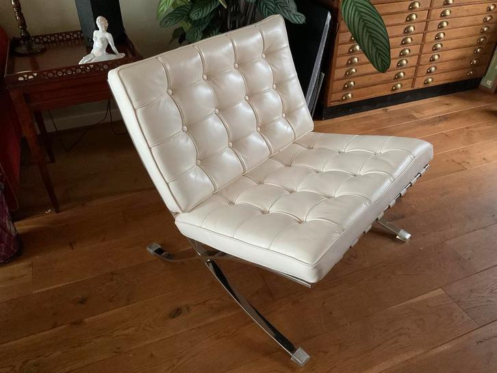 Vintage Barcelona stoel - design klassieker, Huis en Inrichting, Stoelen, Gebruikt, Eén, Leer, Wit, Ophalen