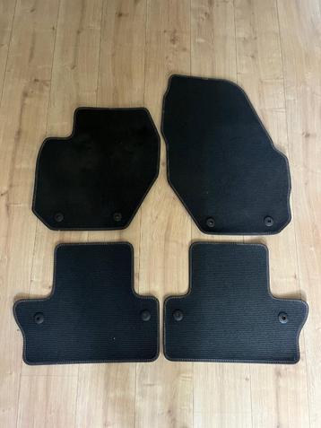 Nette matten set Volvo V60 S60 origineel volvo r-design  beschikbaar voor biedingen