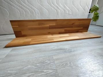 Houten wandplank Ikea beschikbaar voor biedingen