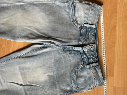 Red Button 38 capri nieuwstaat, Kleding | Dames, Spijkerbroeken en Jeans, Zo goed als nieuw, W30 - W32 (confectie 38/40), Blauw