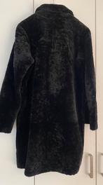 Prachtige zwarte lammy van SANDRO, Kleding | Dames, Jassen | Winter, Ophalen of Verzenden, Zo goed als nieuw, Maat 36 (S), Zwart