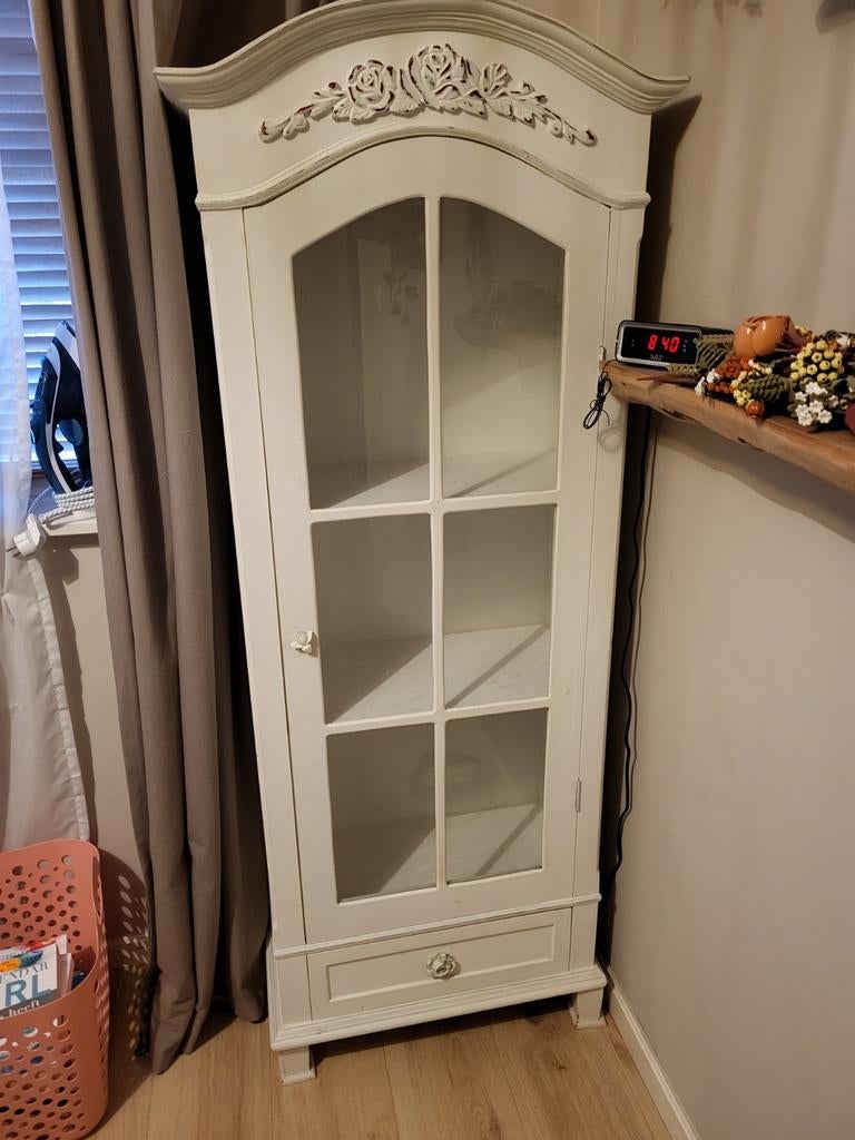 Mooie witte vitrinekast met glazen deuren, Ophalen, Gebruikt, Met deur(en), Glas