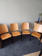 Vier stoelen stapelbaar, Huis en Inrichting, Vier, Bruin, Zo goed als nieuw, Ophalen