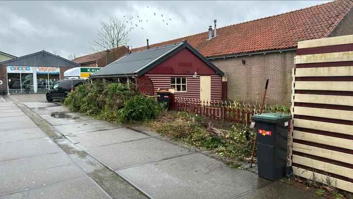 Houten garage/schuur, Tuin en Terras, Tuinhuizen, Gebruikt, Schuur, Hout, 500 cm of meer, 400 cm of meer, 2 ramen, Ophalen