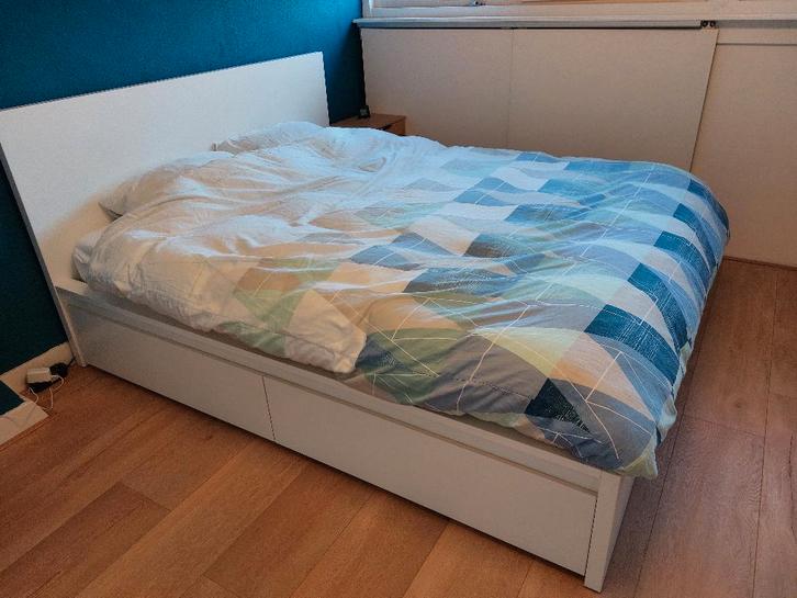 Malm bedframe 160x200 met 4 lades, Huis en Inrichting, Slaapkamer | Bedden, Zo goed als nieuw, Tweepersoons, 160 cm, 200 cm, Hout