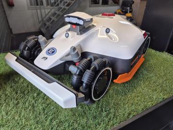 JCC aanbieding: De LUBA draadloze 4x4 robotmaaier beschikbaar voor biedingen