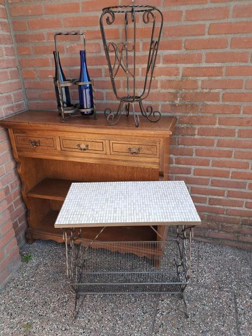Prachtige metalen flessenrek, paraplubak en bijzettafeltje., Antiek en Kunst, Antiek | Woonaccessoires, Ophalen of Verzenden