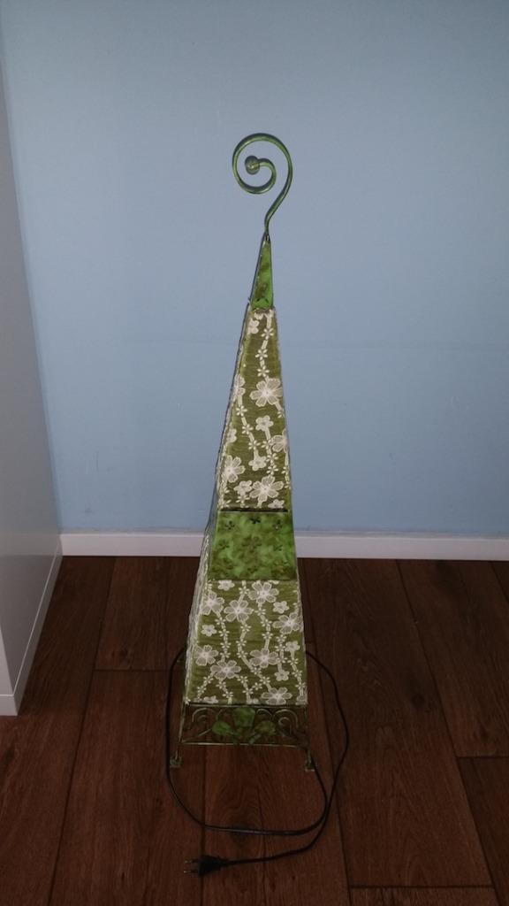 Groene piramidelamp, Huis en Inrichting, Lampen | Vloerlampen, Zo goed als nieuw, Minder dan 100 cm, Metaal, Stof, Ophalen of Verzenden