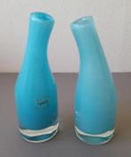 Fidrio - 2 Bottle Bended Mini Vaasjes - Lichtblauw, Huis en Inrichting, Woonaccessoires | Vazen, Minder dan 50 cm, Glas, Blauw