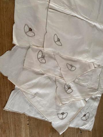 7 katoenen servetten beschikbaar voor biedingen