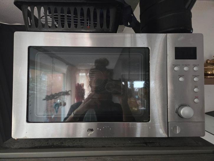 Etna ECM243RVS Combimagnetron - RVS, Witgoed en Apparatuur, Magnetrons, Gebruikt, Vrijstaand, Combimagnetron, 45 tot 60 cm, Grill