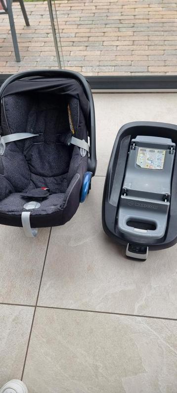 Maxi cosi met base family fix isofix familyfix beschikbaar voor biedingen