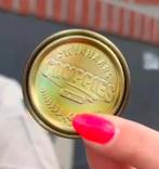 Gezocht: gouden winnaarscluppie, Verzamelen, Supermarktacties, Ophalen of Verzenden