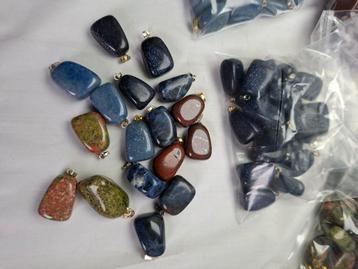 550 edelsteen hangers  beschikbaar voor biedingen